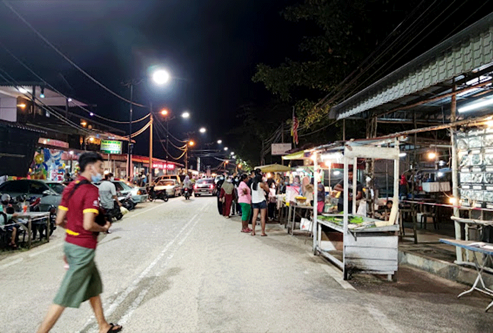 Hj.-Yusoff-Ikan-Bakar