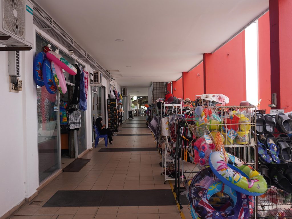 SHOPLOT AT MARINA ISLAND PANGKOR